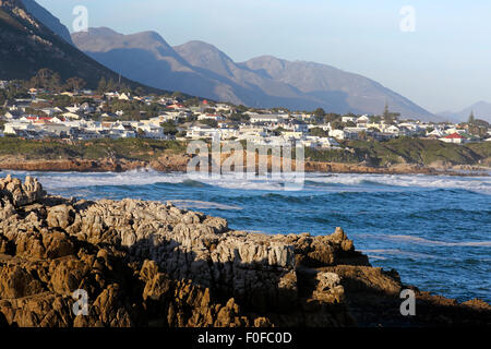 New Scenic 5 posti costa rocciosa a Hermanus, Sud Africa Foto Stock