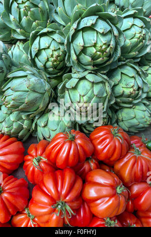 Frutta e verdura al mercato del sabato in Beaune, Dordogne, Francia Foto Stock