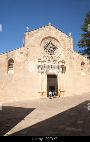 Byazantine e facciata romanica del Duomo di Otranto Italia Foto Stock