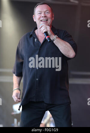 Hurtwood Park Polo Club host Rock 'n' Cavalli in aiuto del cancro della prostata con: Ali Campbell dove: Ewhurst, Regno Unito quando: 13 Giu 2015 Foto Stock