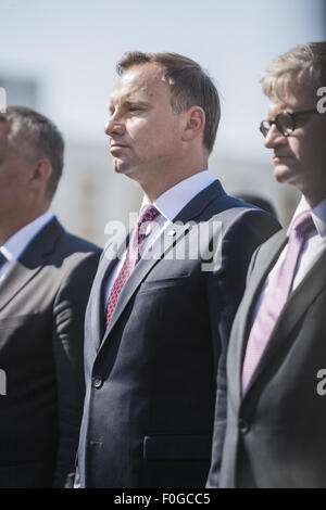 Warszawa, mazowieckie, Polonia. Il 15 agosto, 2015. Presidente della Polonia, Andrzej Duda, assiste le celebrazioni delle Forze Armate giorno a Varsavia. Credito: Celestino Arce/ZUMA filo/Alamy Live News Foto Stock