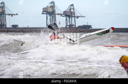 Aberavon, UK. Il 15 agosto, 2015. Il giorno finale della concorrenza della Comunità europea Lifesaving campionati a Aberavon Beach in Port Talbot questo pomeriggio. Credito: Phil Rees/Alamy Live News Foto Stock