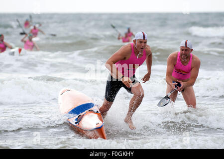 Aberavon, UK. Il 15 agosto, 2015. Il giorno finale della concorrenza della Comunità europea Lifesaving campionati a Aberavon Beach in Port Talbot questo pomeriggio. Credito: Phil Rees/Alamy Live News Foto Stock