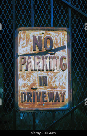 Nessun parcheggio in viale di accesso, Segno, New Orleans, STATI UNITI D'AMERICA Foto Stock