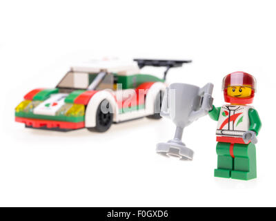 Lego toy race car. Un iconico giocattolo per bambini è prodotta dalla LEGO di Billund, Danimarca Foto Stock