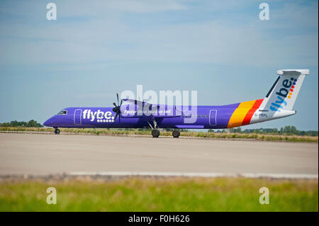 Bombardier 8-402 Q400 Dash Otto (G-PRPL) Flybe aereo a turboelica. SCO 10,031 Foto Stock