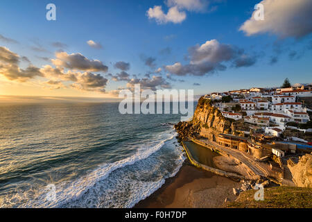 Tramonto in Azenhas do Mar, Portogallo Foto Stock