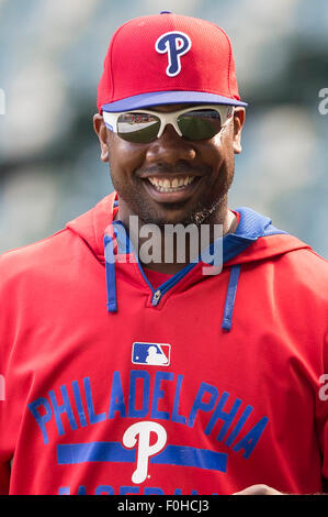 Milwaukee, WI, Stati Uniti d'America. Il 15 agosto, 2015. Philadelphia Phillies primo baseman Ryan Howard #6 prima della Major League Baseball gioco tra il Milwaukee Brewers e la Philadelphia Phillies a Miller Park di Milwaukee, WI. John Fisher/CSM/Alamy Live News Foto Stock