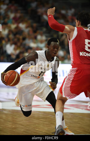 Bremen, Germania. 16 Ago, 2015. La Germania Dennis Schroeder in azione durante il basket internazionale tra la Germania e la Croazia a Bremen, Germania, 16 agosto 2015. Foto: CARMEN JASPERSEN/DPA/Alamy Live News Foto Stock