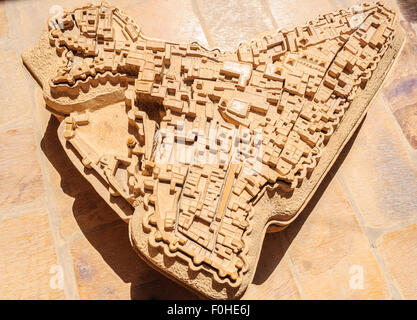 Antico in pietra realizzato mappa di Golden Fort di Jaisalmer, Rajasthan in India con spazio di copia Foto Stock