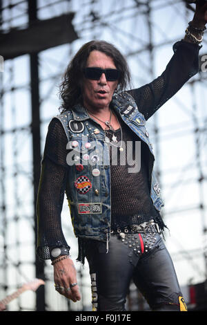 Irvine, CA, Stati Uniti d'America. 16 Ago, 2015. Musicista - STEPHEN PEARCY ex cantante dei Ratt, sul palcoscenico Cathouse Live 2015 Irvine Meadows, Irvine, CA, Stati Uniti d'America, 15 agosto 2015.Credit immagine cr Scott Mitchell/ZUMa Premere © Scott Mitchell/ZUMA filo/Alamy Live News Foto Stock