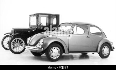 Trasporto / trasporto, auto, varianti di veicoli, Volkswagen, VW Beetle, Ford Model T, 1972, diritti-aggiuntivi-clearance-non disponibile Foto Stock