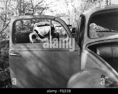 Ambiente, relitti di automobili su deposito illegale di rottami, Epfach, anni 60, diritti aggiuntivi-clearences-non disponibile Foto Stock