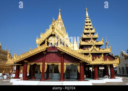 La Pagoda Shwezigon, Mandalay Division, Bagan, Mandalay Division, Myanmar Foto Stock