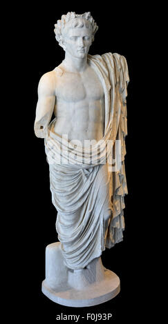 Antica scultura romana di Giulio Cesare, indossando la foglia di quercia cluster e toga gettato sopra i suoi fianchi. Isolati contro un nero Foto Stock