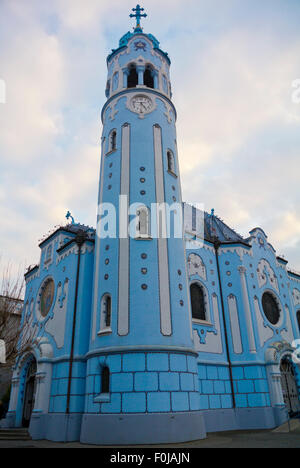 Modry Kostolik, blu chiesa di Santa Elisabetta (1908), secessionista ungherese chiesa cattolica romana, Bratislava, Slovacchia, Europa Foto Stock