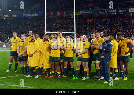 Auckland, Nuova Zelanda. Il 15 agosto, 2015. Auckland, Nuova Zelanda - 15 agosto 2015 - Il Team Australia reagire in seguito il campionato di rugby match tra la Nuova Zelanda All Blacks e Australia Wallaby presso Eden Park il 15 agosto 2015 a Auckland, Nuova Zelanda. Credito: dpa/Alamy Live News Foto Stock