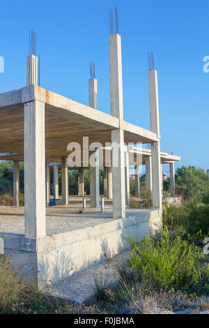 La costruzione di abitazioni con le fondazioni in vista Foto Stock