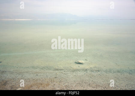 Mar Morto da Israele lato guardando la Giordania - Israele Foto Stock