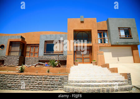 Nuova e moderna villa in Luderitz in Namibia in vendita Foto Stock