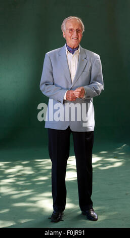 Edimburgo. Regno Unito. 17 Agosto, 2015. Edinburgh International Book Festival. Nicholas Parsons nella foto durante la Edinburgh International Book Festival. Credito: pak@ Mera/Alamy Live News Foto Stock