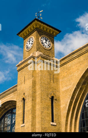 Kings Cross stazione ferroviaria di Clock Tower, London Foto Stock