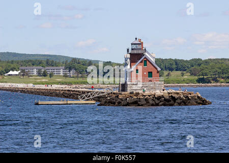 Rockland frangionde Lighthouse Rockland Harbor Maine New England USA Foto Stock