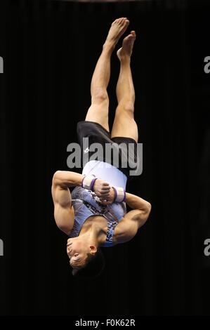 Indianapolis NEGLI STATI UNITI. 16 Ago, 2015. Addison Chung, dalla New England Sports Academy, compete in tutti intorno a finale al junior uomini 2015 P&G Campionati di ginnastica. Chung è stato chiamato per la squadra nazionale.Melissa J. Perenson/CSM/Alamy Live News Foto Stock