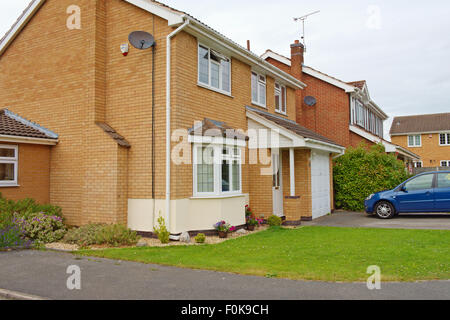 Moderne case suburbane sulla scatola station wagon, Stapleford, Derbyshire Foto Stock