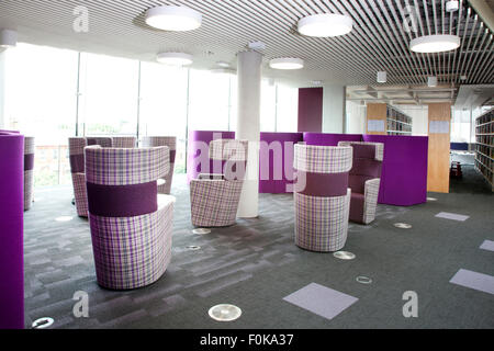 Gli studenti area di svago nella libreria Laidlaw all Università di Leeds Foto Stock