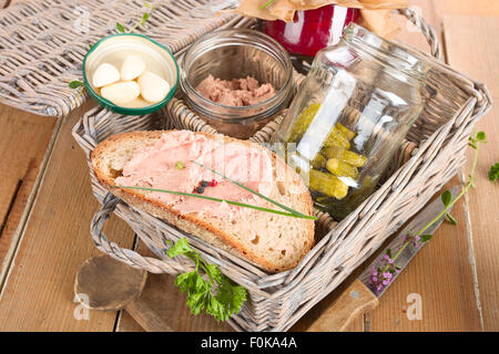 Cestino di picnic Foto Stock