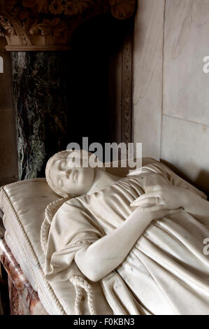 La donna che dorme monumento, Santa Maria Maddalena la Chiesa, Castle Ashby, Northamptonshire, England, Regno Unito Foto Stock