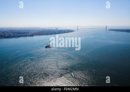 Alloggiamento superiore e Ponte Verrazano-Narrows, New York, Stati Uniti d'America Foto Stock