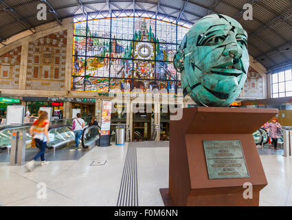 La stazione ferroviaria di Abando. Bilbao. Golfo di Guascogna, Spagna, Europa. Foto Stock