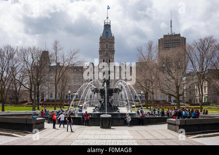 Quebec Quebec City, Tourny la fontana di fronte al centro congressi Foto Stock