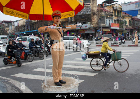 Scooter sono il principale mezzo di trasporto in Vietnam Foto Stock