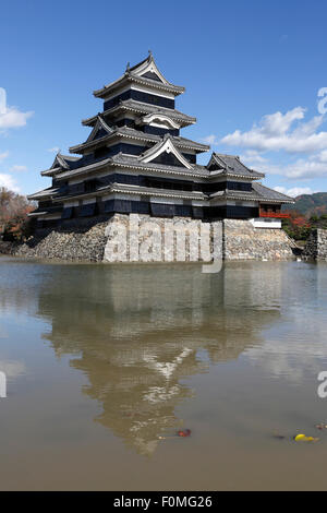 Matsumoto-jo il legno (castello), Matsumoto, Central Honshu, Giappone, Asia Foto Stock