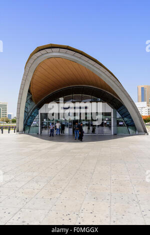 Perla come unione di ingresso in stazione, Deira, Dubai, UAE Foto Stock