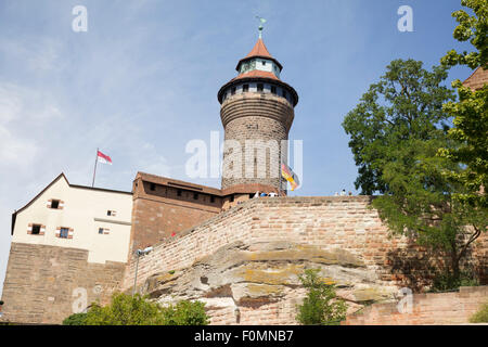 Kaiserburg Castello Imperiale con torre Sinwell, Norimberga, Baviera, Germania Foto Stock