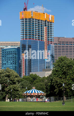 Alto edificio di costruzione residenziale, Boston Common, Boston Massachusetts Foto Stock