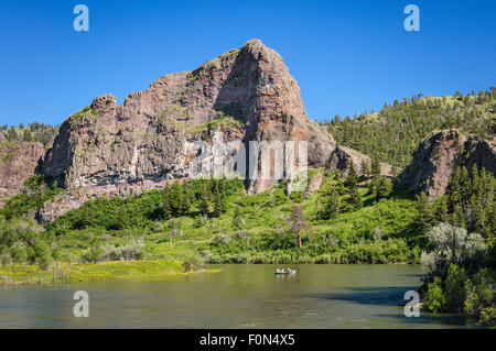 La pesca alla trota sul fiume Missouri a Hardy area torrente vicino a Great Falls, Montana. Foto Stock