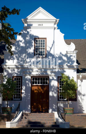 Architettura coloniale datato dal 1855 in Franschhoek vicino a Cape Town. Sud Africa Foto Stock