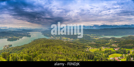 Lake Worth vista dal Pyramidenkogel, Austria Foto Stock