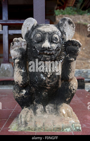 Statue nei templi Balinese Foto Stock