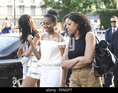 Malia e Sasha Obama fuori shopping a Milano con: Malia Obama, Sasha Obama Dove: Milano, Italia Quando: 17 giu 2015 C Foto Stock