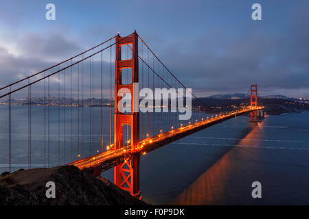 Famoso Golden Gate Bridge di San Francisco al mattino, STATI UNITI D'AMERICA Foto Stock