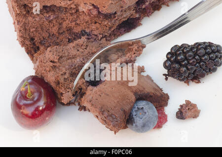 Primo piano di torta con frutti di bosco Foto Stock