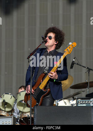 Beck effettuando in corrispondenza di Barclaycard British Summer Time in concerti in Hyde Park. Dotato di: Justin Meldal-Johnsen dove: Londra, Regno Unito quando: 18 Giu 2015 Foto Stock