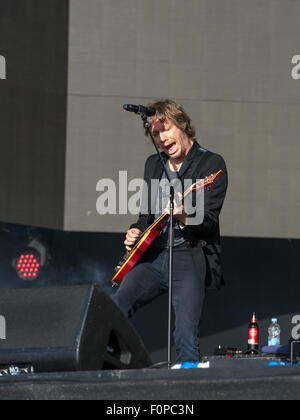 Beck effettuando in corrispondenza di Barclaycard British Summer Time in concerti in Hyde Park. Dotato di: Jason Falkner dove: Londra, Regno Unito quando: 18 Giu 2015 Foto Stock