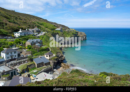 Trevaunance Cove a S.Agnese sulla costa nord della Cornovaglia, England, Regno Unito Foto Stock